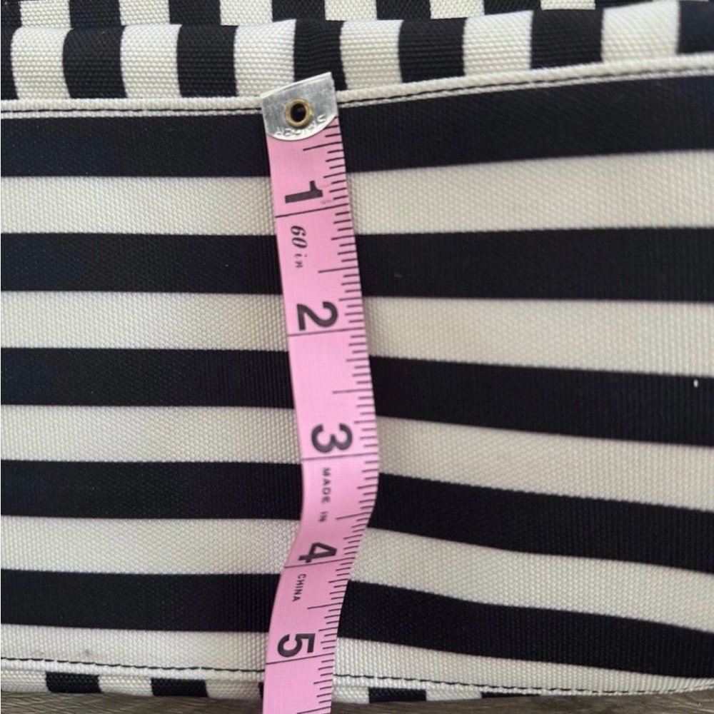 Alice + Olivia Duffle Bag - Picture 3 of 3